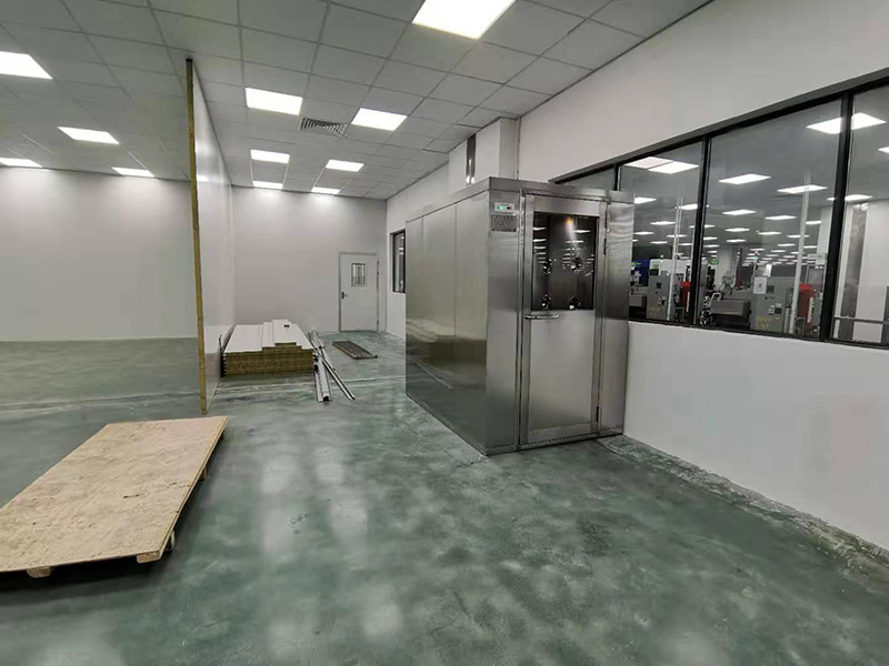 嘉兴**电产公司2米通道风淋室验收现场